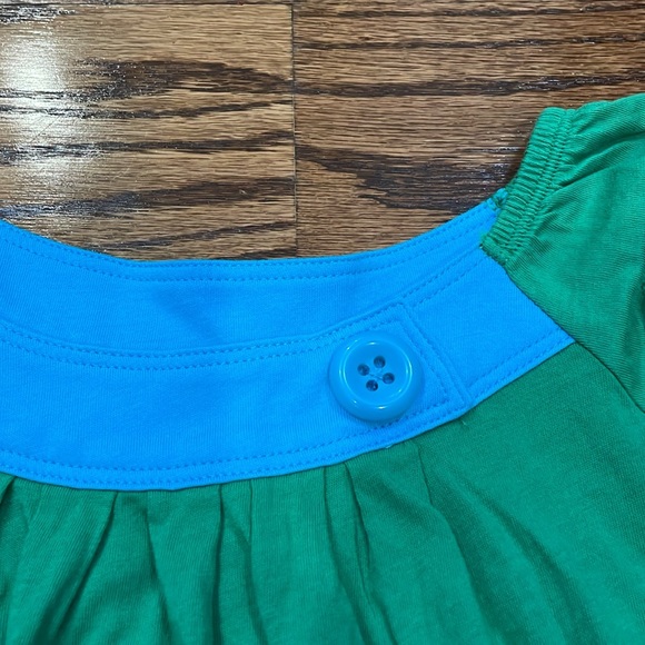 Gap Kids kelly green and bright blue tunic with front pockets and button detail - Picture 3 of 5